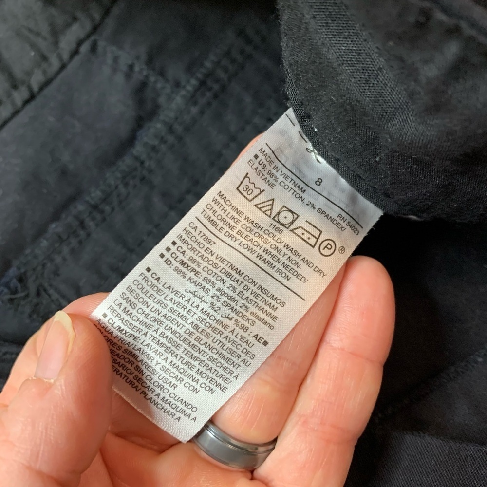 Old Navy Everyday Shorts | Black Chino Mid-Rise Twill - Size 8 - Picture 4 of 8